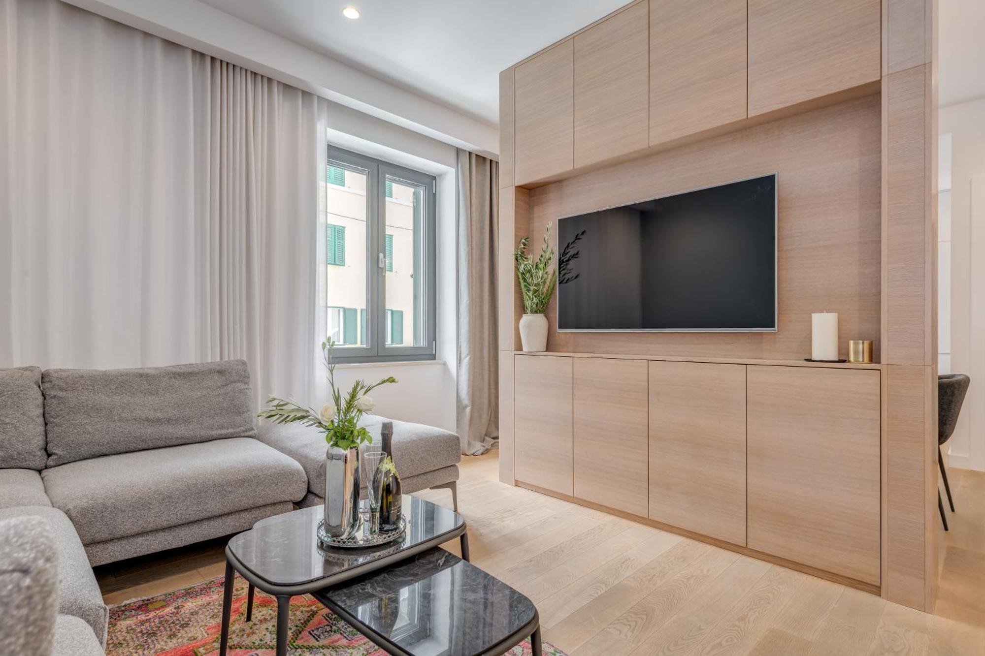 Top Location! Spacious Lux Apartment -5 Min From Beach & Centre Σπλιτ Εξωτερικό φωτογραφία